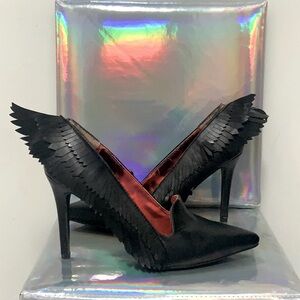 YRU Black Wing Heels Size 10